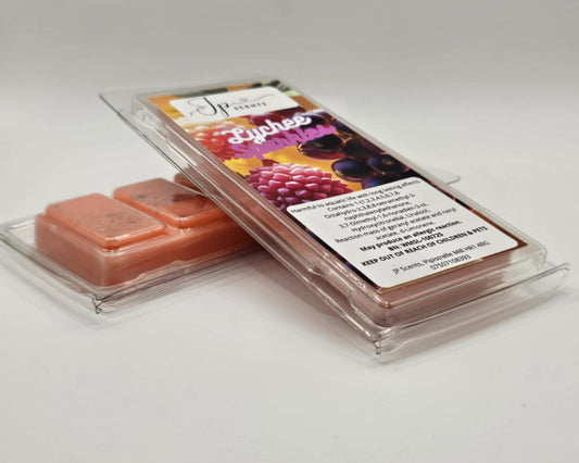 Lychee Sparkles Wax Melt by JP Scents – handcrafted vegan wax melt with fruity floral notes of lychee, blackcurrant, rose, violet, and a warm amber vanilla base.